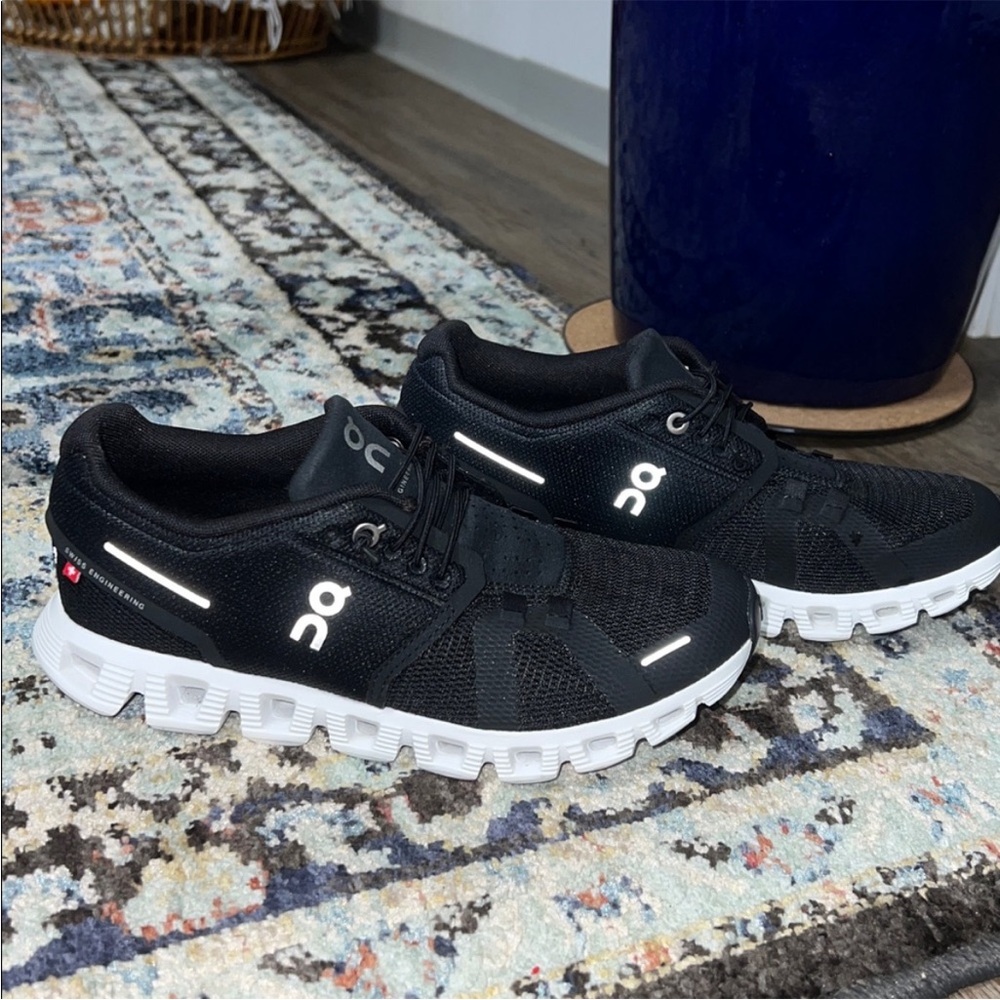On cloud 5 women’s shoe